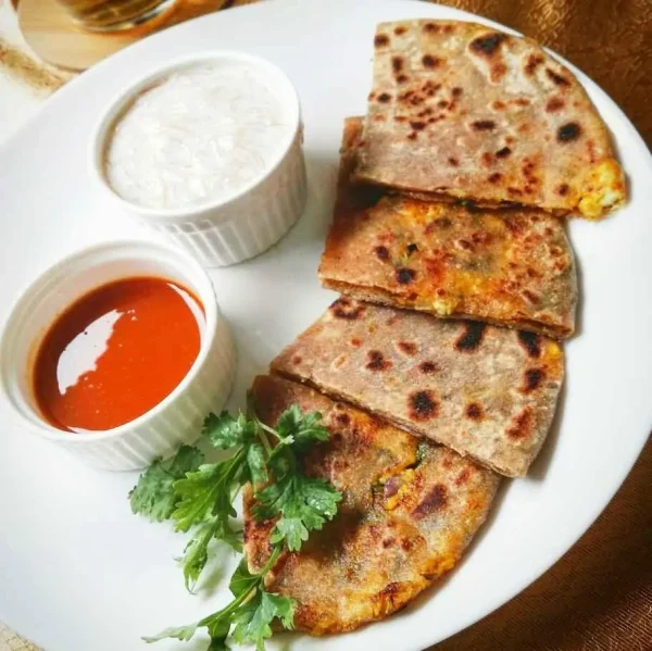 PANEER PARATHA & CURD ( 1PC )